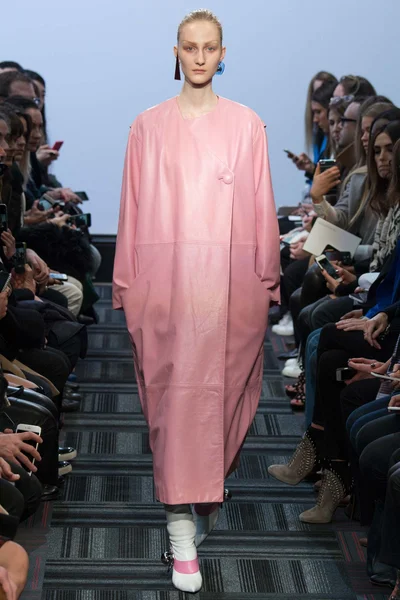 Look 4